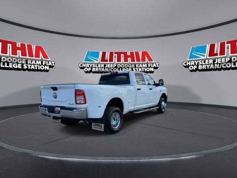 Used 2024 RAM 3500 Tradesman w/ Chrome Appearance Group AWD/4WD image 8