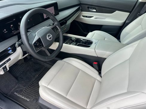Used 2025 Nissan Murano SV AWD/4WD image 9