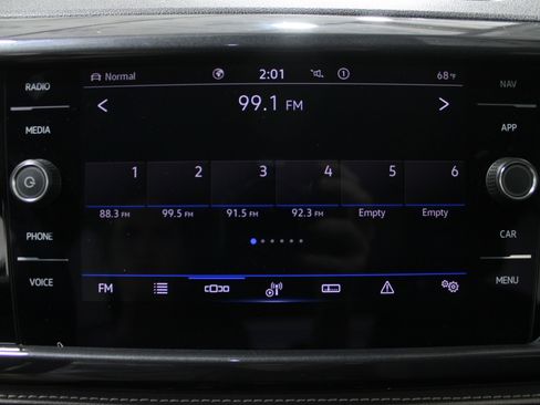 Used 2024 Volkswagen Taos SEL image 13