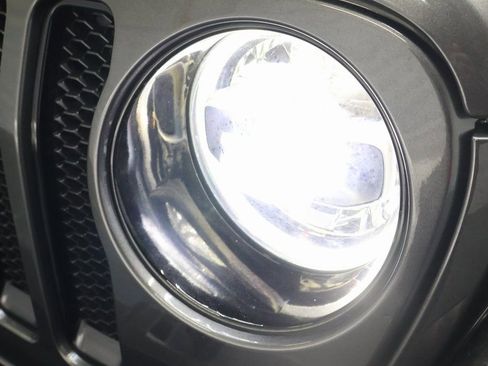 Used 2021 Jeep Wrangler Unlimited Sahara AWD/4WD image 29