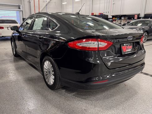 Used 2013 Ford Fusion SE image 32