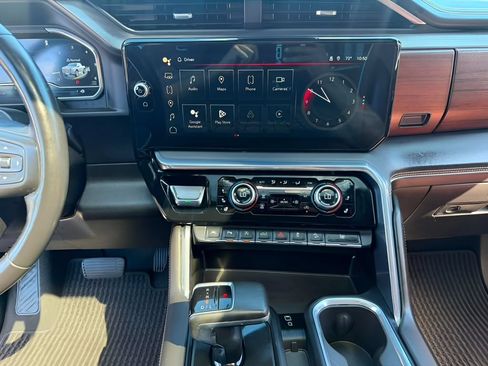 Used 2023 GMC Sierra 1500 Denali Ultimate AWD/4WD image 13