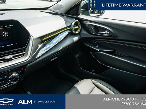 New 2026 Chevrolet Trax ACTIV w/ Sunroof Package FWD image 41