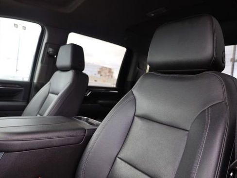 Used 2024 Chevrolet Silverado 2500 LTZ w/ LTZ Convenience Package AWD/4WD image 20