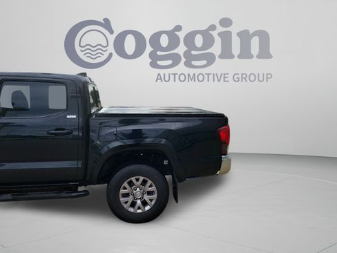 Used 2019 Toyota Tacoma SR5 AWD/4WD image 4