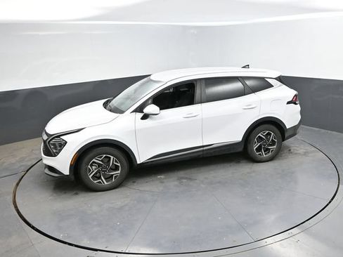 Used 2025 Kia Sportage LX FWD image 37