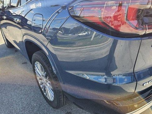 New 2026 GMC Acadia Denali w/ Super Cruise Package image 12