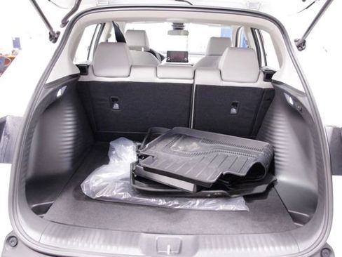 Certified 2025 Honda HR-V LX image 23