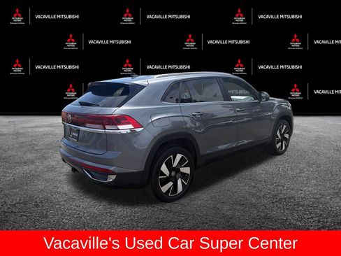 Used 2025 Volkswagen Atlas Cross Sport SE FWD image 6