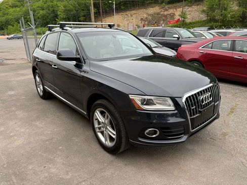 Used 2017 Audi Q5 2.0T Premium Plus w/ Technology Package AWD/4WD image 2