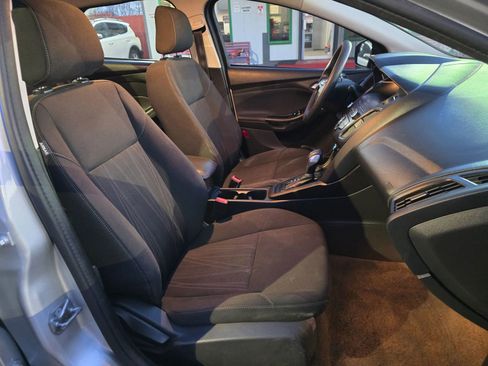 Used 2018 Ford Focus SE image 11