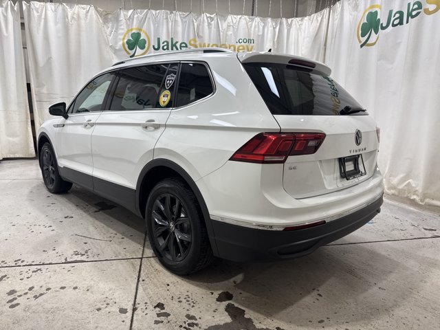 Used 2024 Volkswagen Tiguan SE AWD/4WD image 14