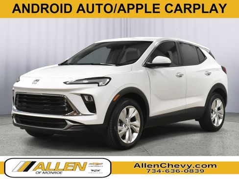 Used 2024 Buick Encore GX Preferred FWD image 1