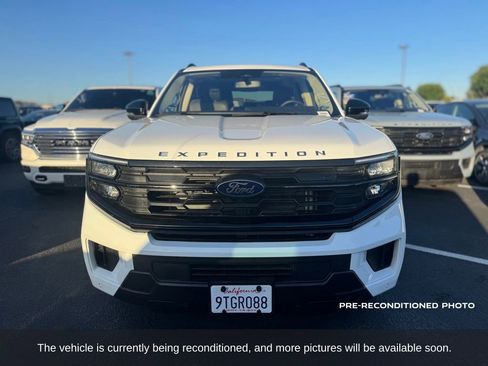 Used 2025 Ford Expedition Max Active RWD image 9