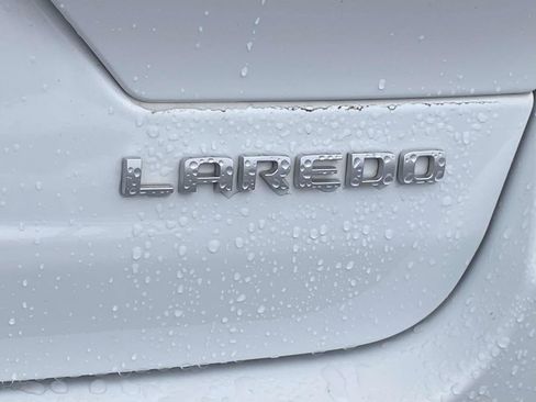 Certified 2024 Jeep Grand Cherokee Laredo image 40