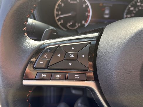 Used 2023 Nissan Altima 2.5 SR w/ SR Premium Package image 10