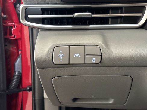 Used 2022 Hyundai Elantra SEL w/ Preferred Accessory Package image 29