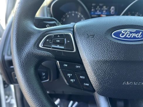 Used 2018 Ford Focus SE FWD image 26