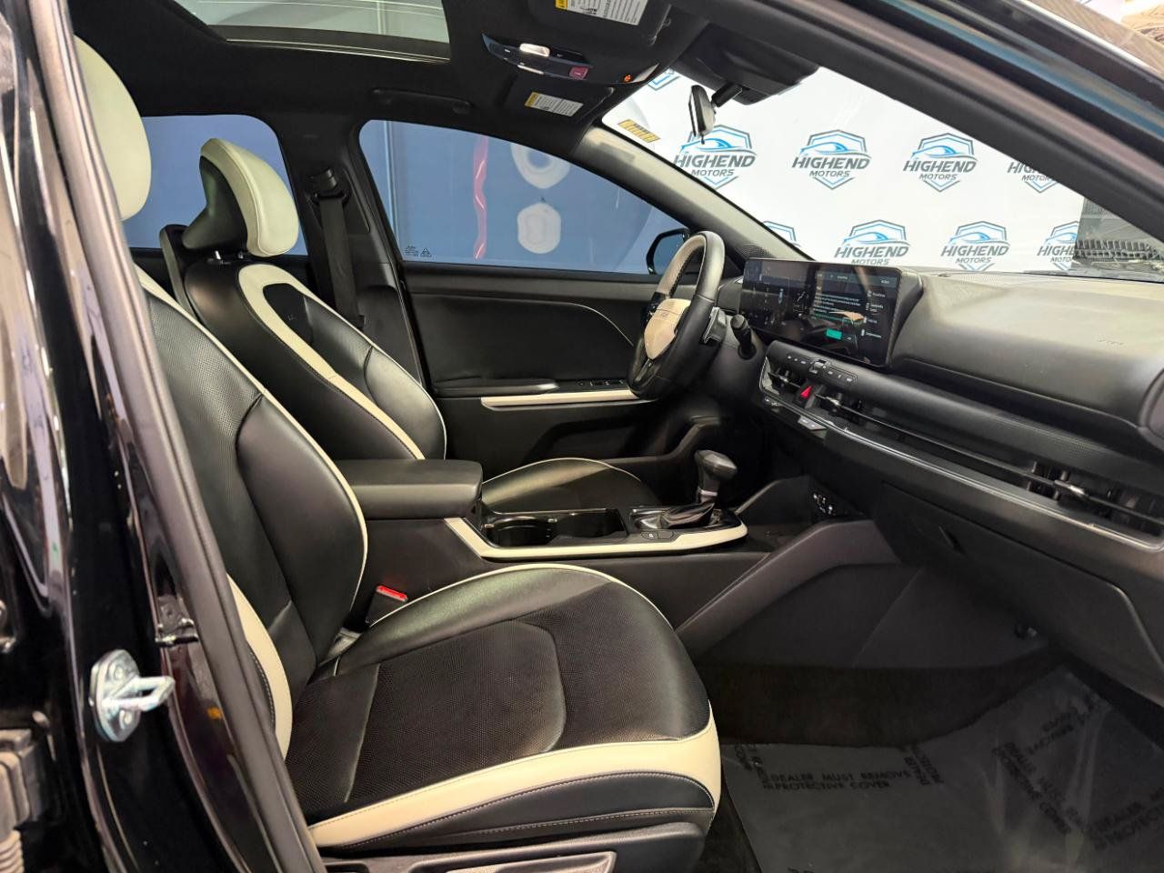 Used 2025 Kia K4 GT-Line w/ GT-Line Premium Package FWD image 25