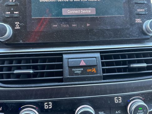 Used 2018 Honda Accord EX-L image 25