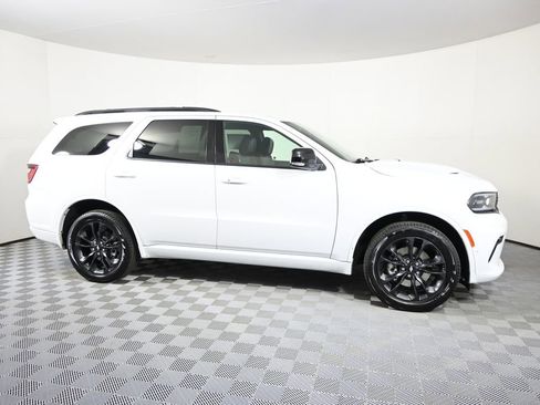 Used 2025 Dodge Durango GT AWD/4WD image 8