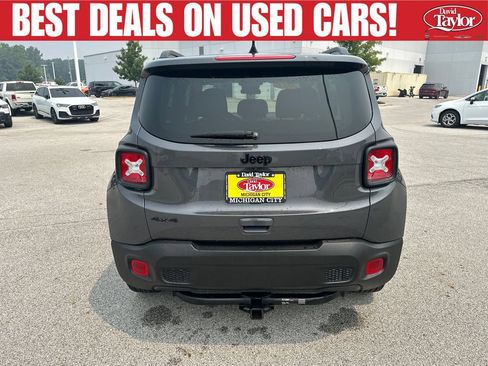 Used 2023 Jeep Renegade Altitude AWD/4WD image 4