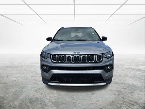 Used 2023 Jeep Compass Limited image 8