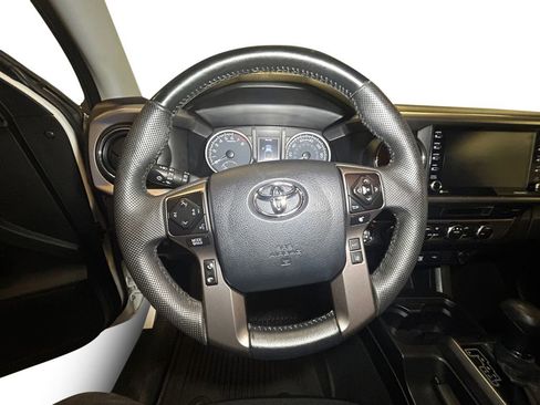 Certified 2023 Toyota Tacoma SR5 AWD/4WD image 12