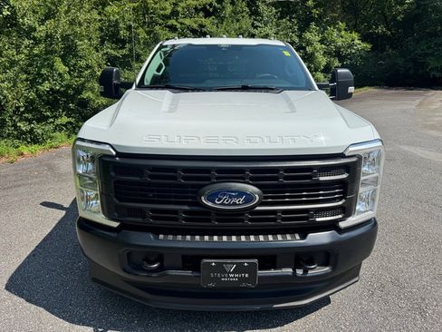 Used 2025 Ford F350 XL AWD/4WD image 3