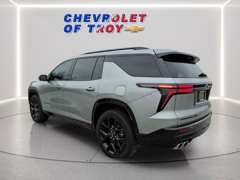 Used 2024 Chevrolet Traverse RS image 7