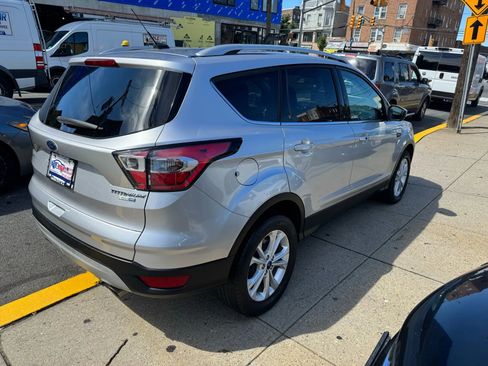Used 2017 Ford Escape Titanium image 5