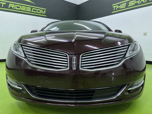 Used 2013 Lincoln MKZ Hybrid image 3