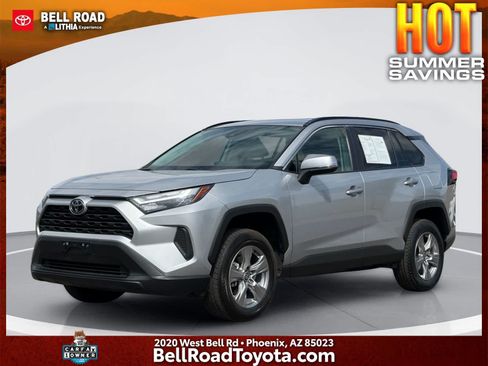 Used 2025 Toyota RAV4 XLE AWD/4WD image 1