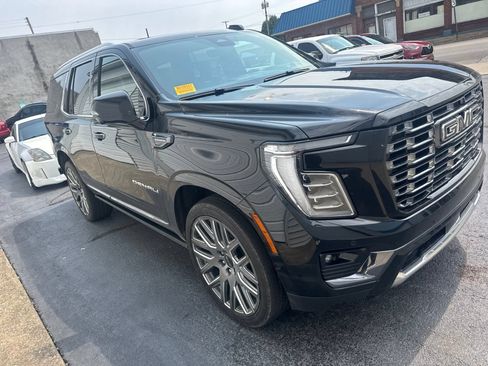 Used 2025 GMC Yukon Denali Ultimate AWD/4WD image 2