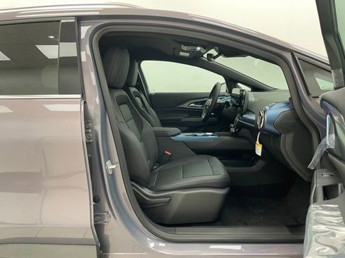 New 2026 Chevrolet Equinox EV LT image 14