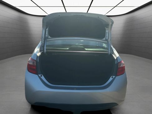 Used 2019 Toyota Corolla LE FWD image 21