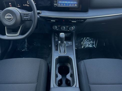 Certified 2025 Nissan Kicks S image 16