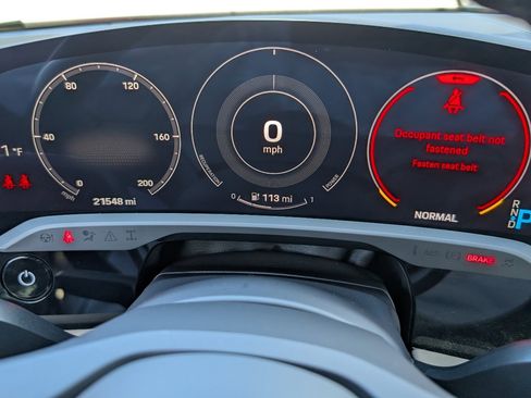 Used 2023 Porsche Taycan image 22