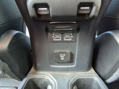Used 2023 Jeep Gladiator Sport AWD/4WD image 18