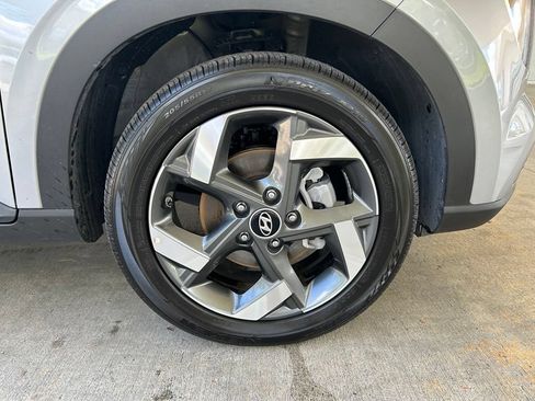 Used 2026 Hyundai Venue SEL FWD image 20