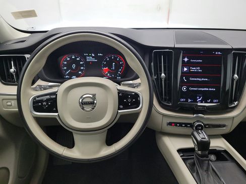 Used 2021 Volvo XC60 T6 Inscription image 22