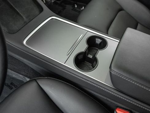 Used 2022 Tesla Model 3 Performance image 12