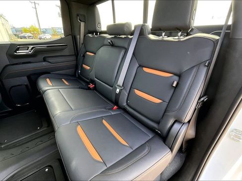 New 2026 GMC Sierra 1500 AT4 w/ AT4 Premium Package image 18