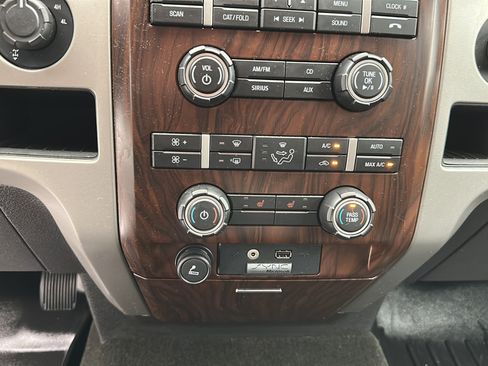 Used 2012 Ford F150 Lariat w/ Lariat Chrome Pkg AWD/4WD image 19