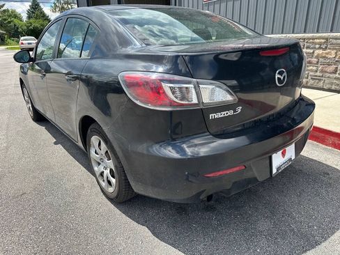 Used 2013 MAZDA MAZDA3 i Sport FWD image 3