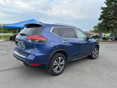 Used 2019 Nissan Rogue SV w/ Premium Package AWD/4WD image 5