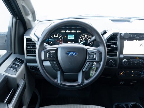 Used 2019 Ford F150 XLT image 2