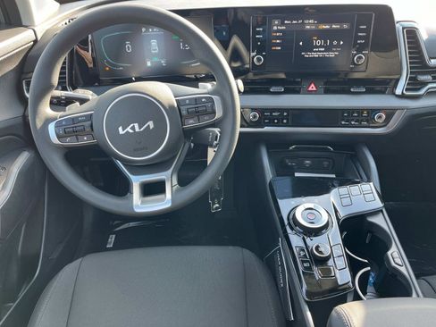 New 2025 Kia Sportage LX image 12