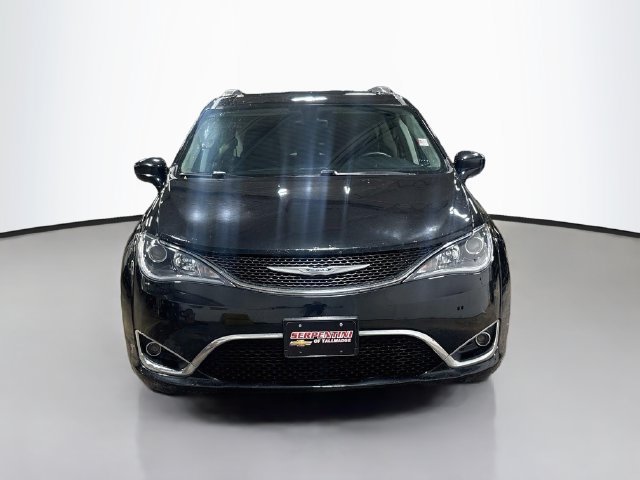 Used 2017 Chrysler Pacifica Touring-L FWD image 3