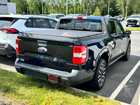 Used 2022 Ford Maverick Lariat FWD image 6